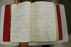 Emanuel Co, Ga, Marriages Book I, 1940 - 1949, White, P 018-019.JPG