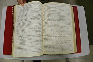 Emanuel Co, Ga, Marriages Book I, 1940 - 1949, White, P 128-129.JPG