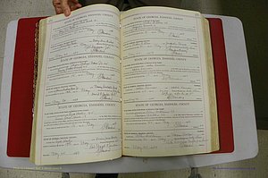 Emanuel Co, Ga, Marriages Book I, 1940 - 1949, White, P 172-173.JPG