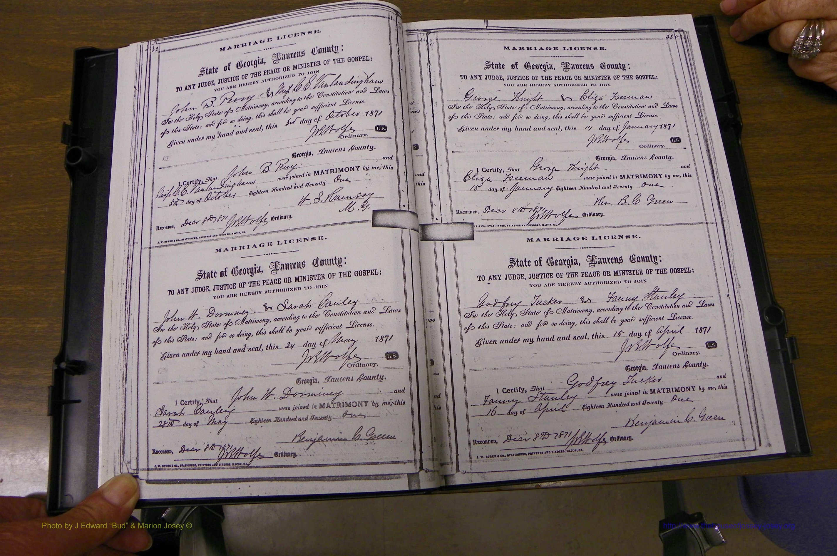 Laurens Co, GA, Marriages 1870 - 1879, P 032-033.JPG