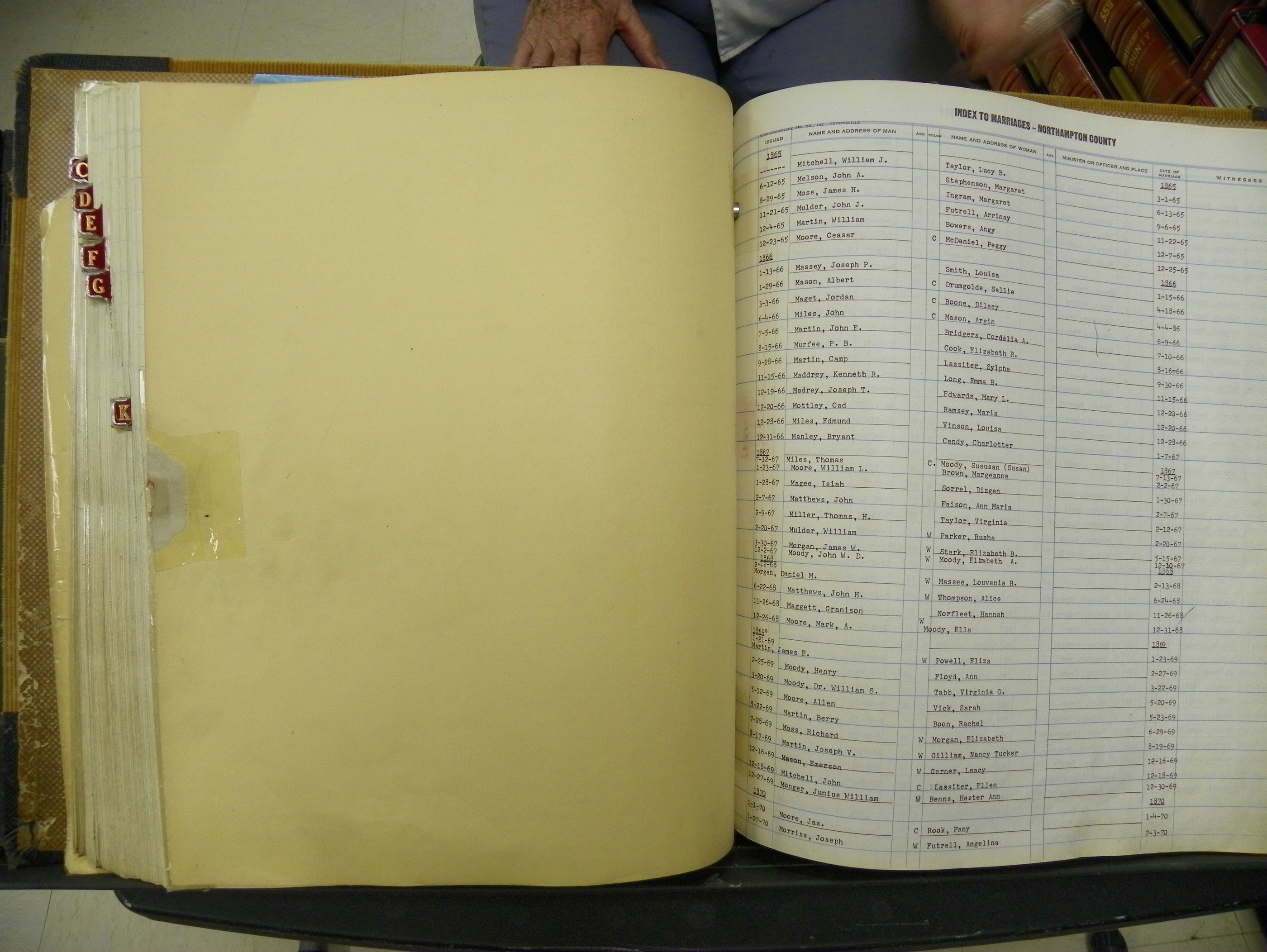 Northampton Marriages Book 1 (242).JPG