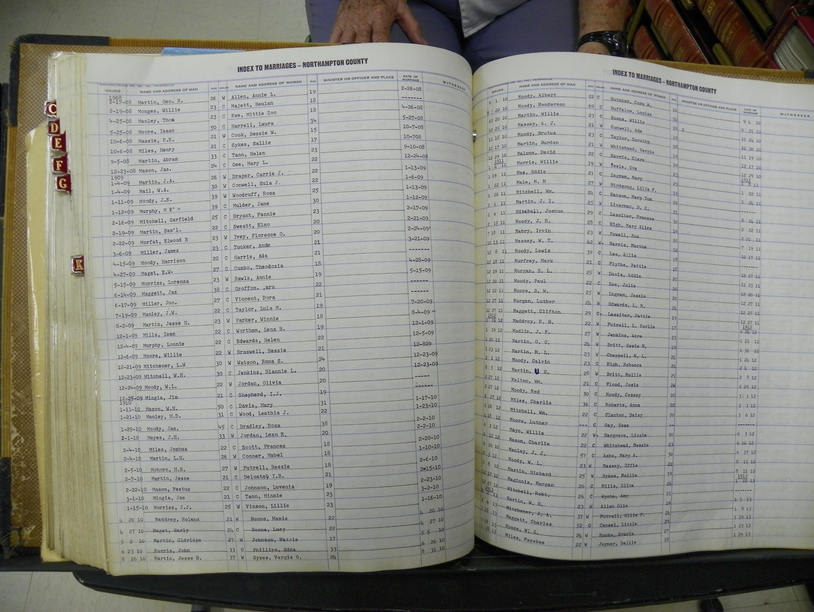 Northampton Marriages Book 1 (248).JPG