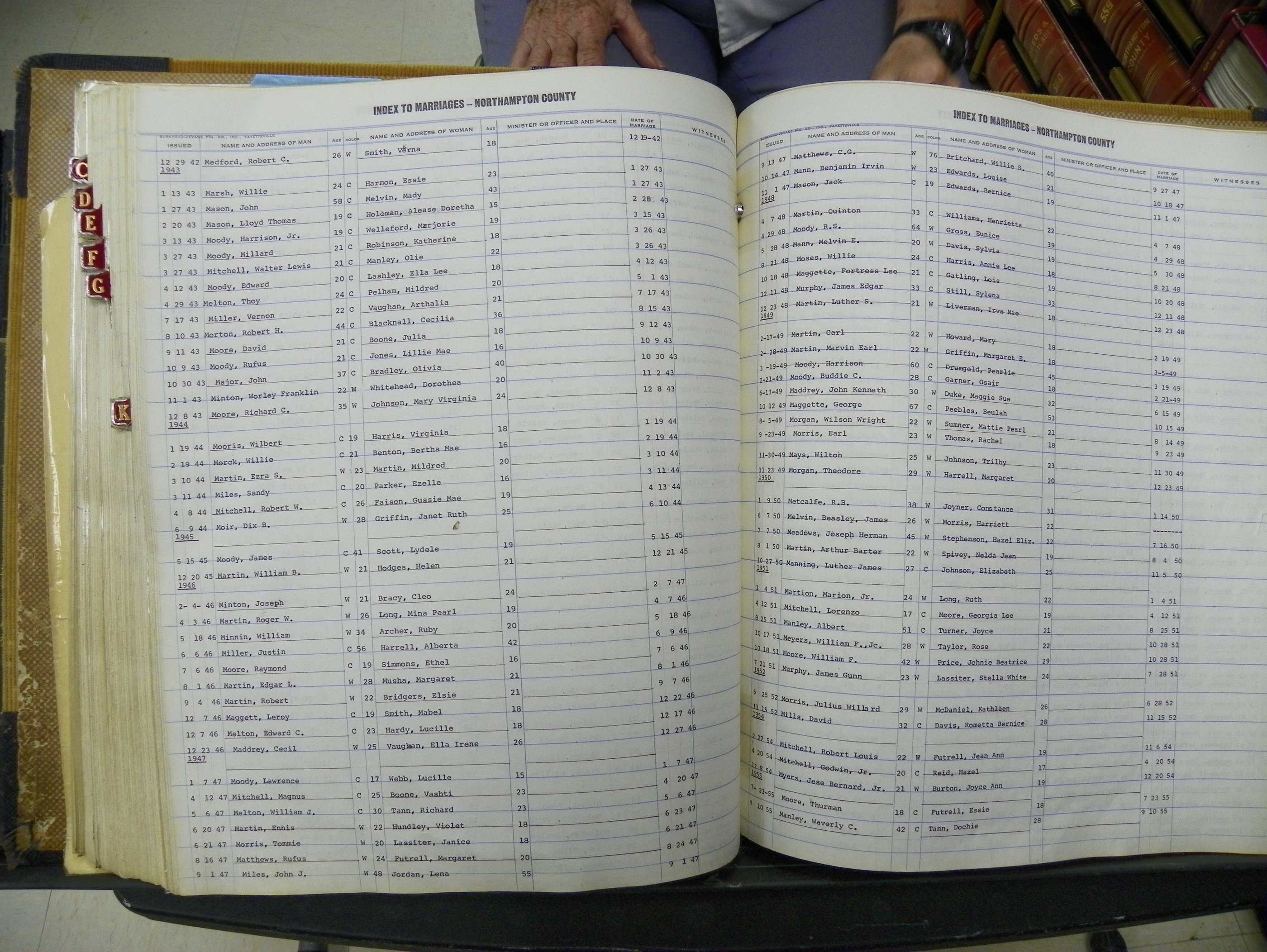 Northampton Marriages Book 1 (252).JPG