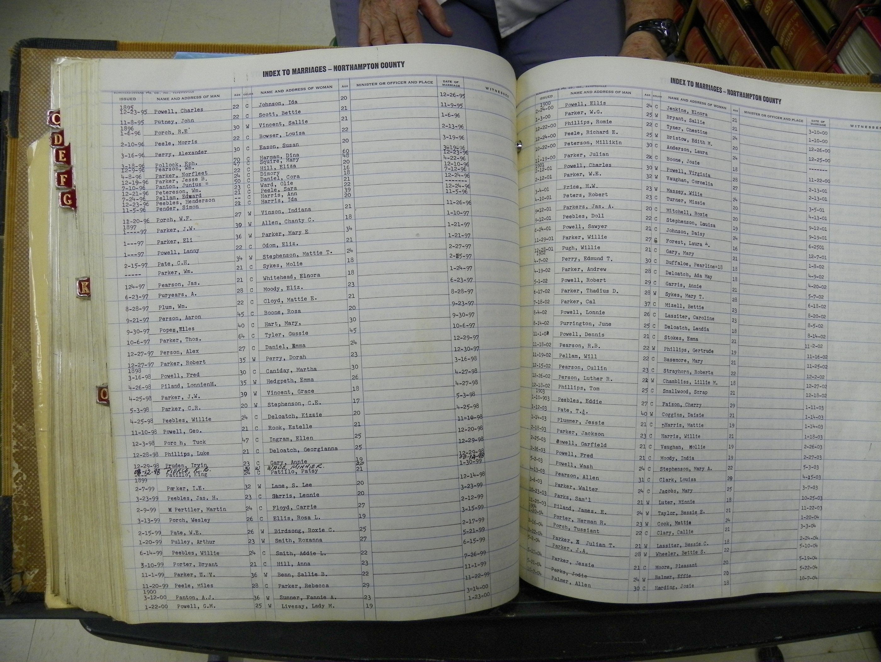 Northampton Marriages Book 1 (266).JPG