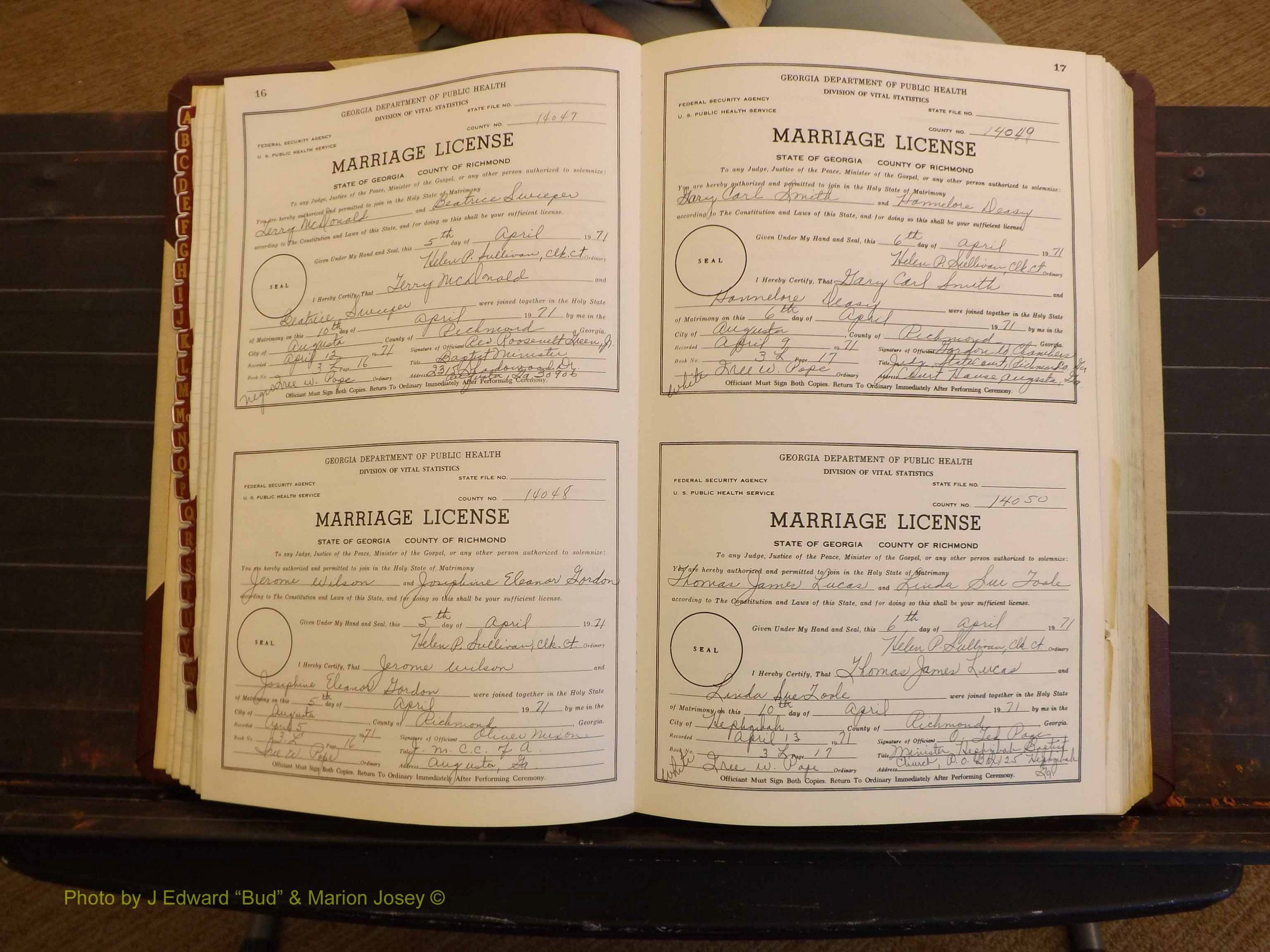 Richmond Marriages, 3L, 1971-1972 P 016-017.JPG