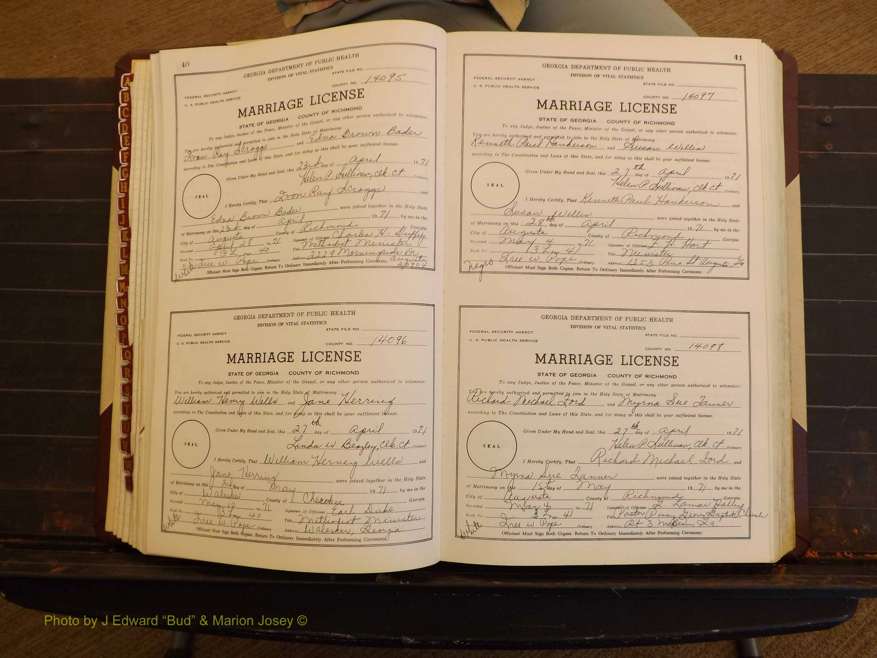 Richmond Marriages, 3L, 1971-1972 P 040-041.JPG