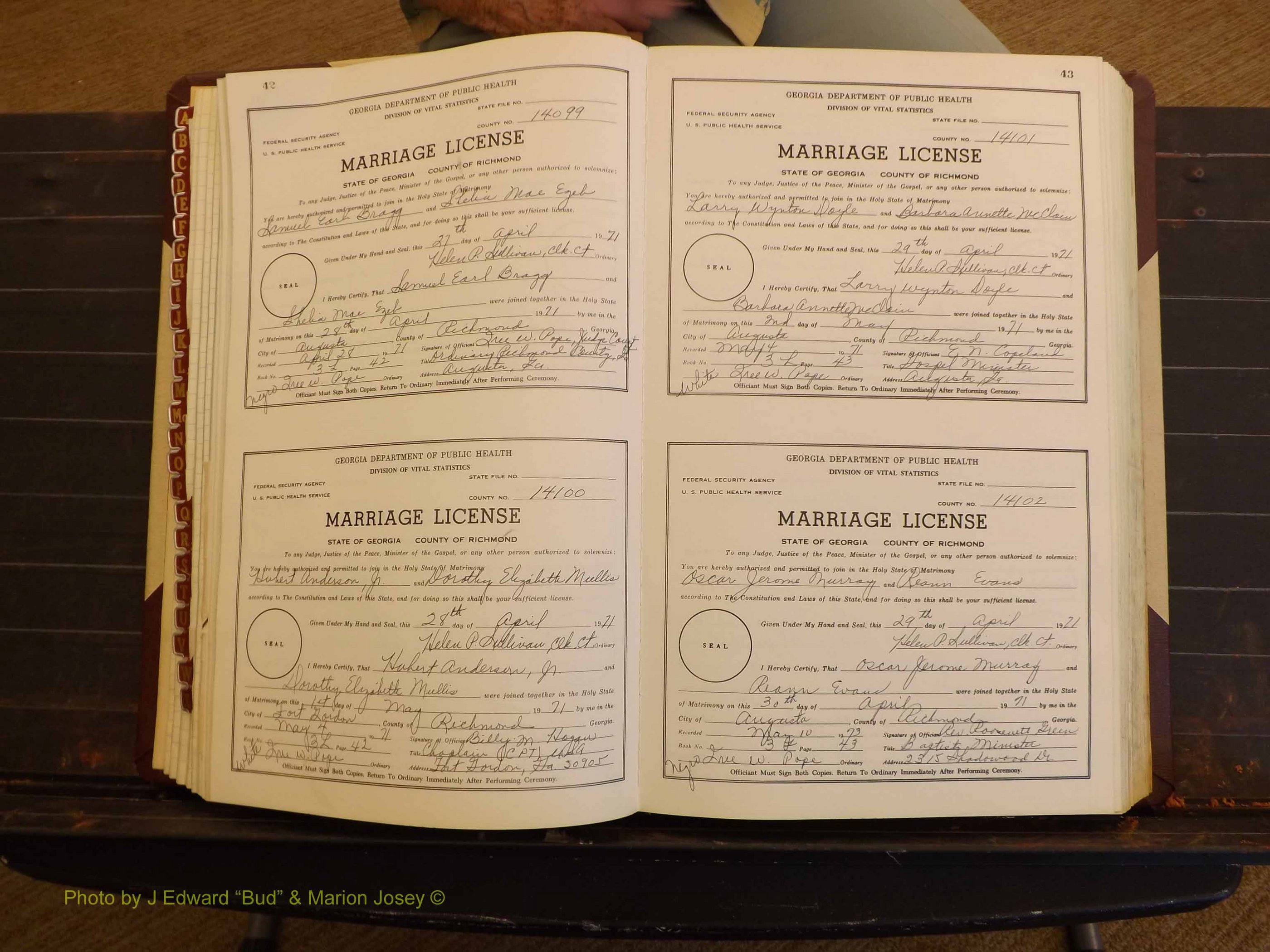 Richmond Marriages, 3L, 1971-1972 P 042-043.JPG