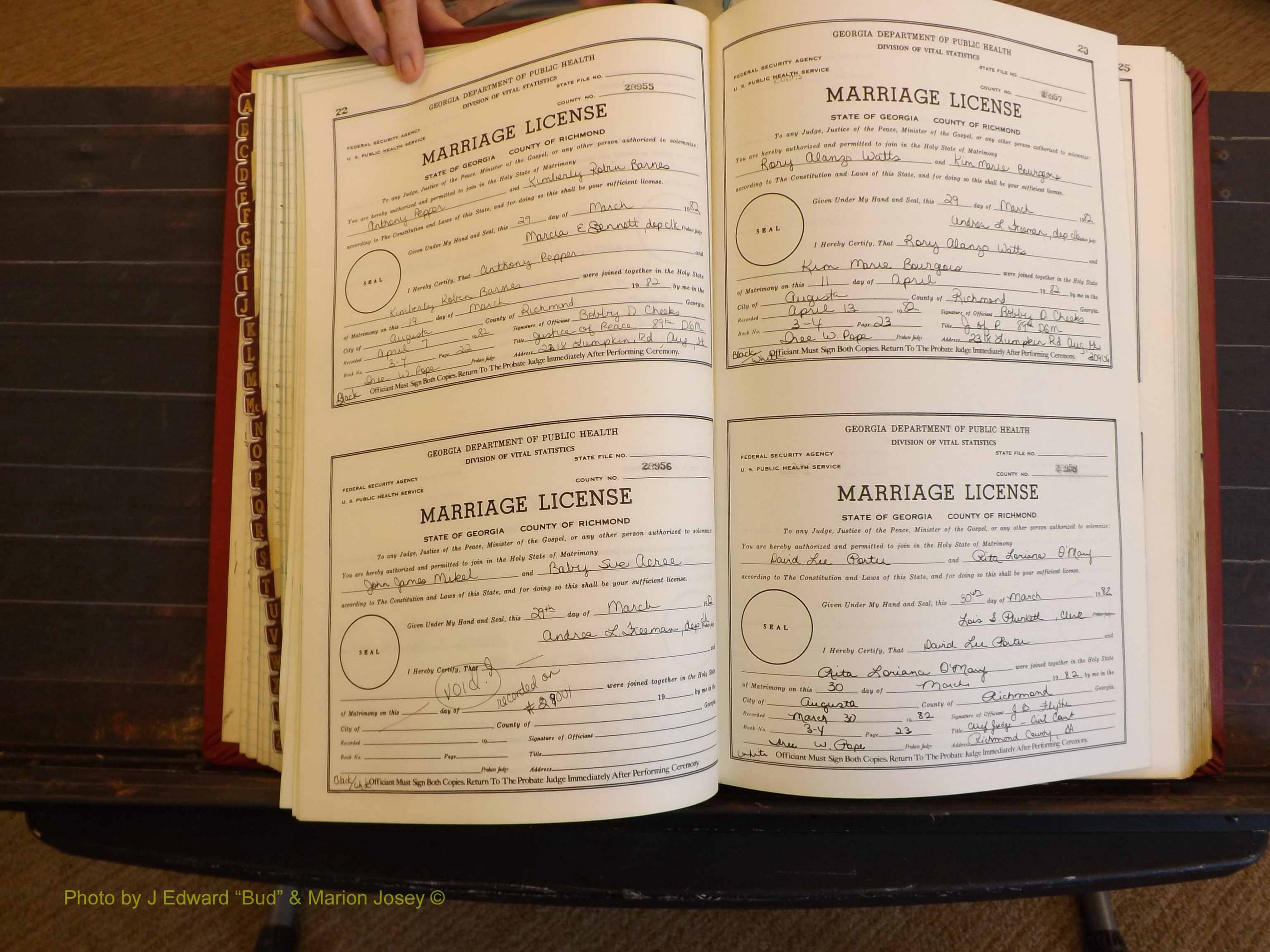 Richmond Marriages, 3Y, 1982-1982 P 022-023.JPG