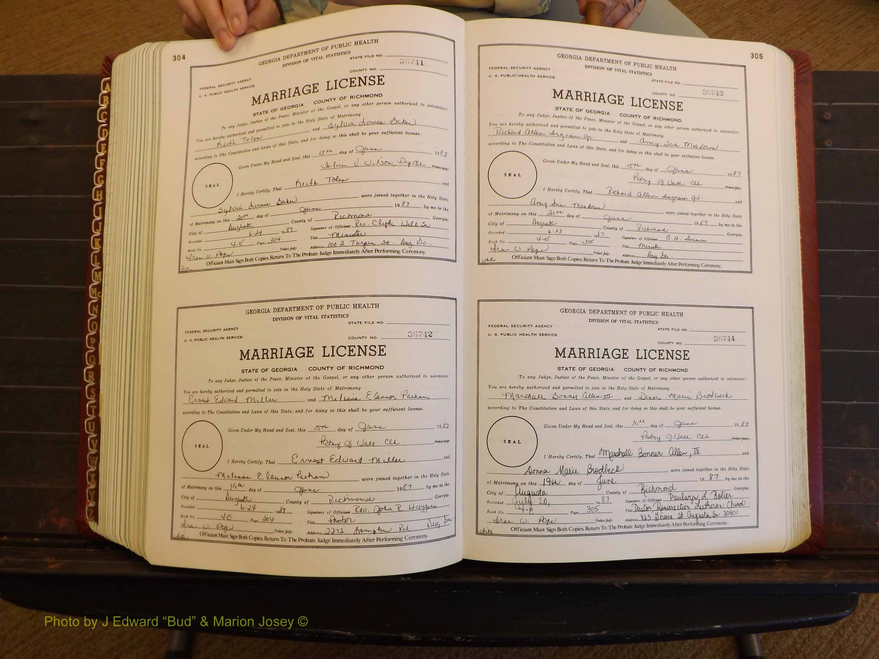 Richmond Marriages, 4E, 1987-1987 P 304a-305a.JPG