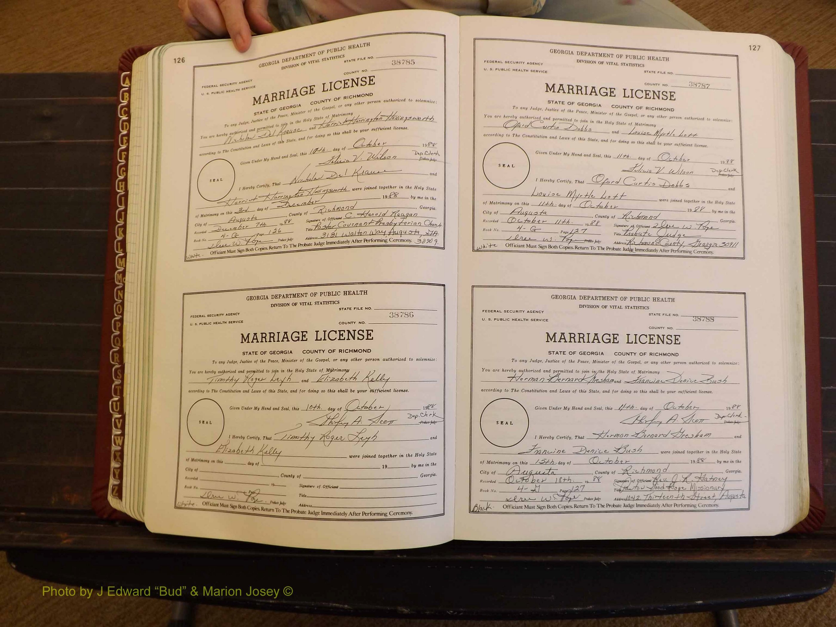 Richmond Marriages, 4G, 1988-1989 P 126-127.JPG
