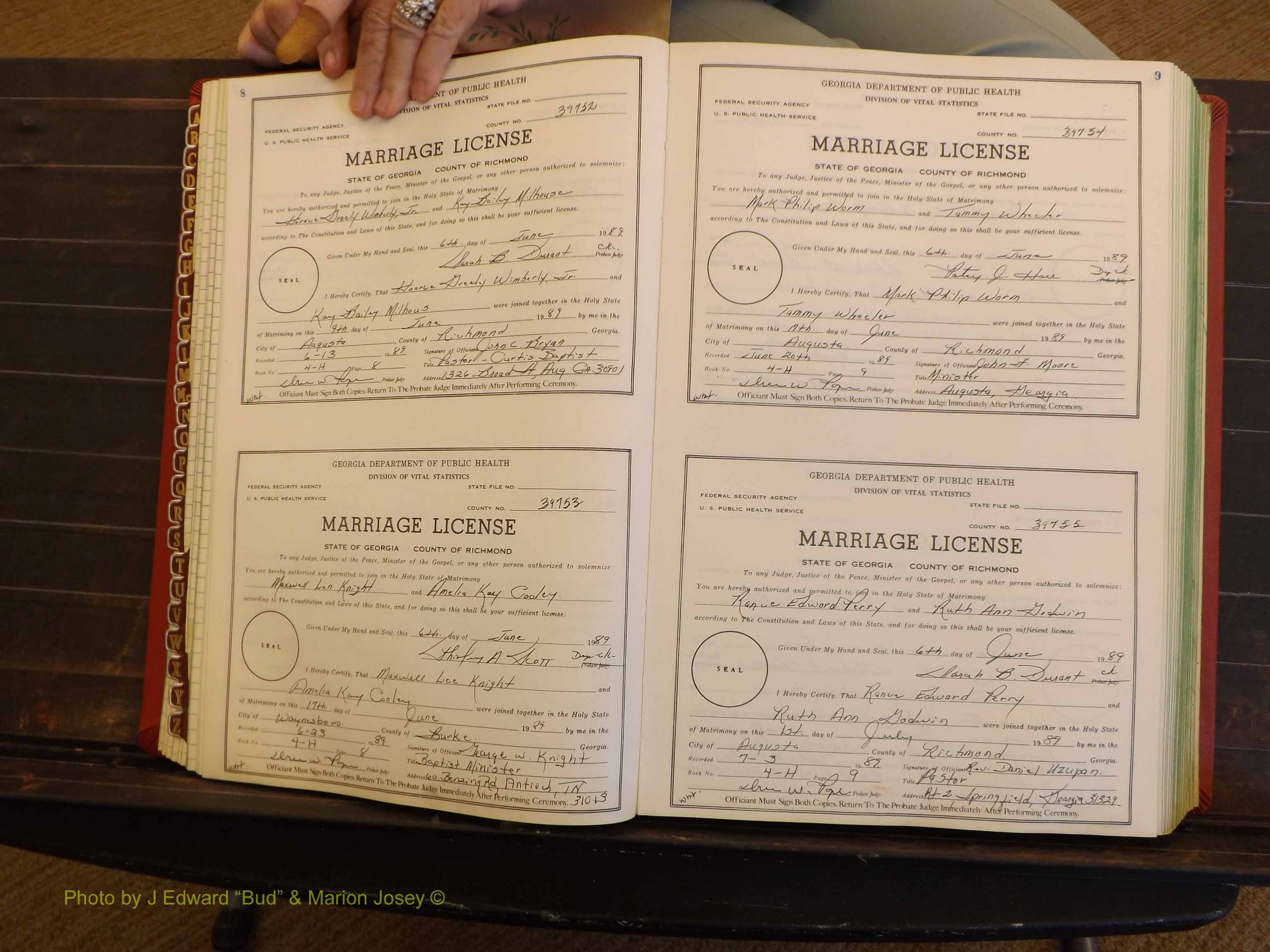 Richmond Marriages, 4H, 1989-1990 P 008-009.JPG