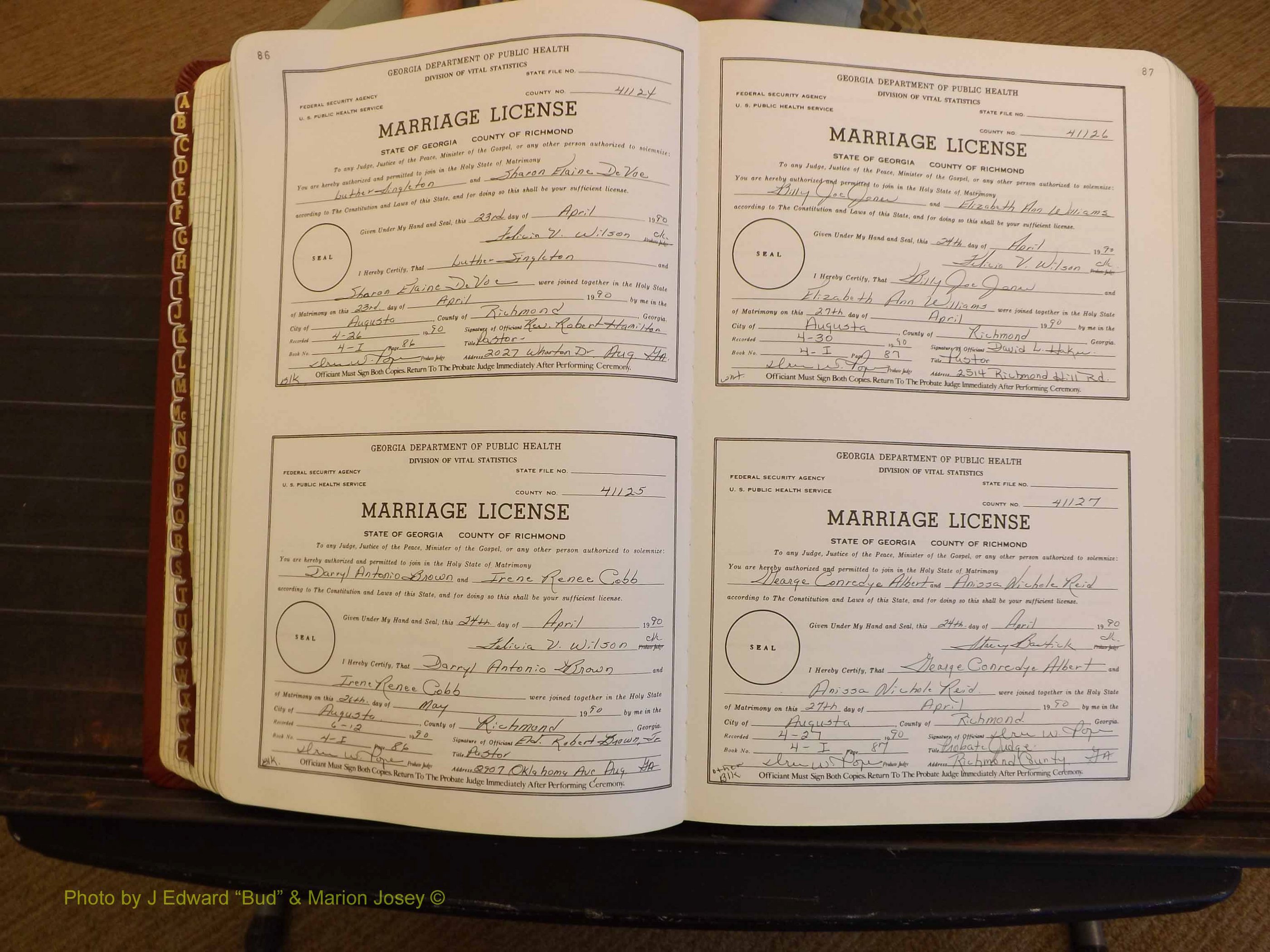 Richmond Marriages, 4L, 1990-1990 P 086-087.JPG