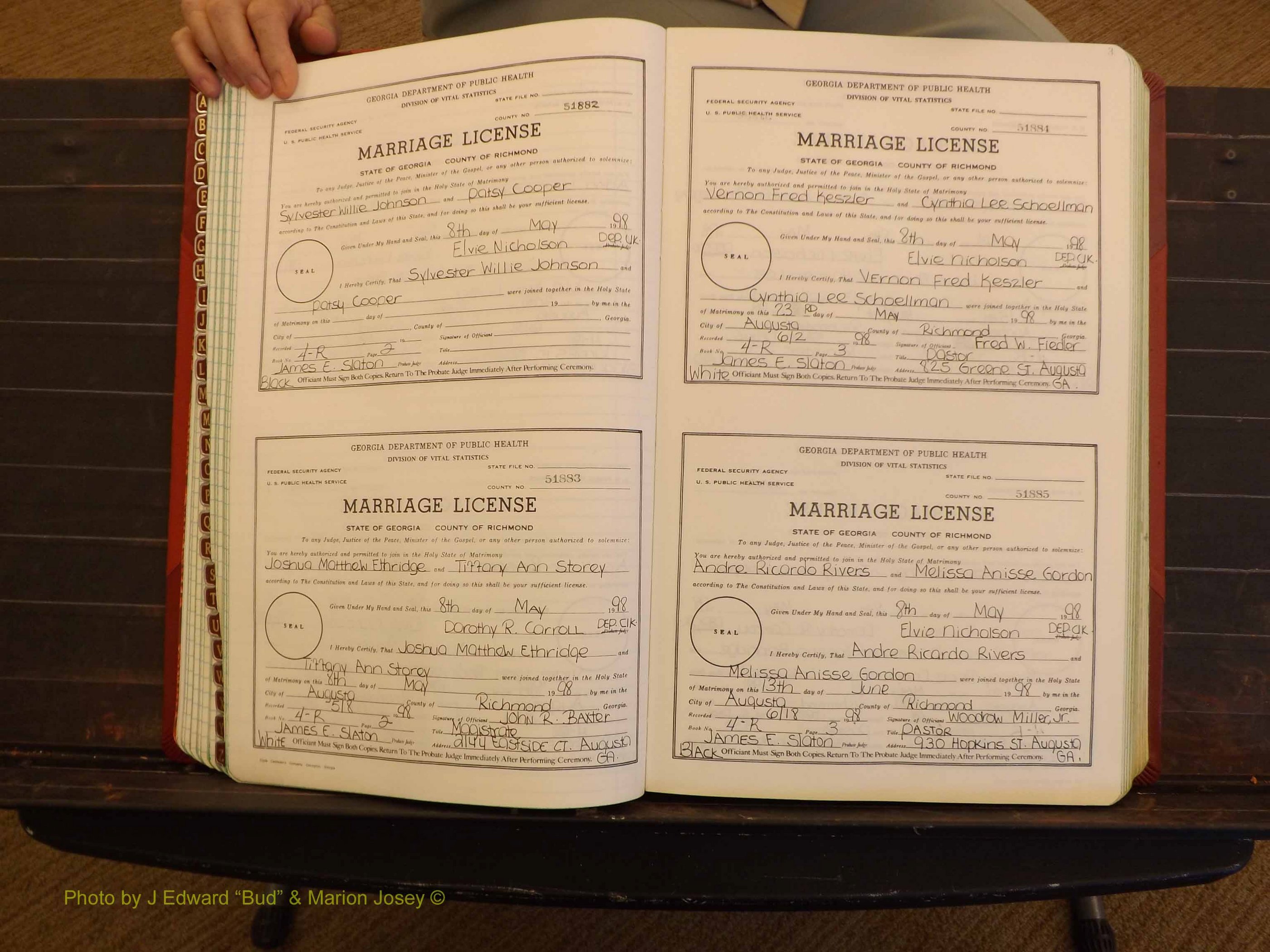 Richmond Marriages, 4R, 1998-1999 P 002-003.JPG