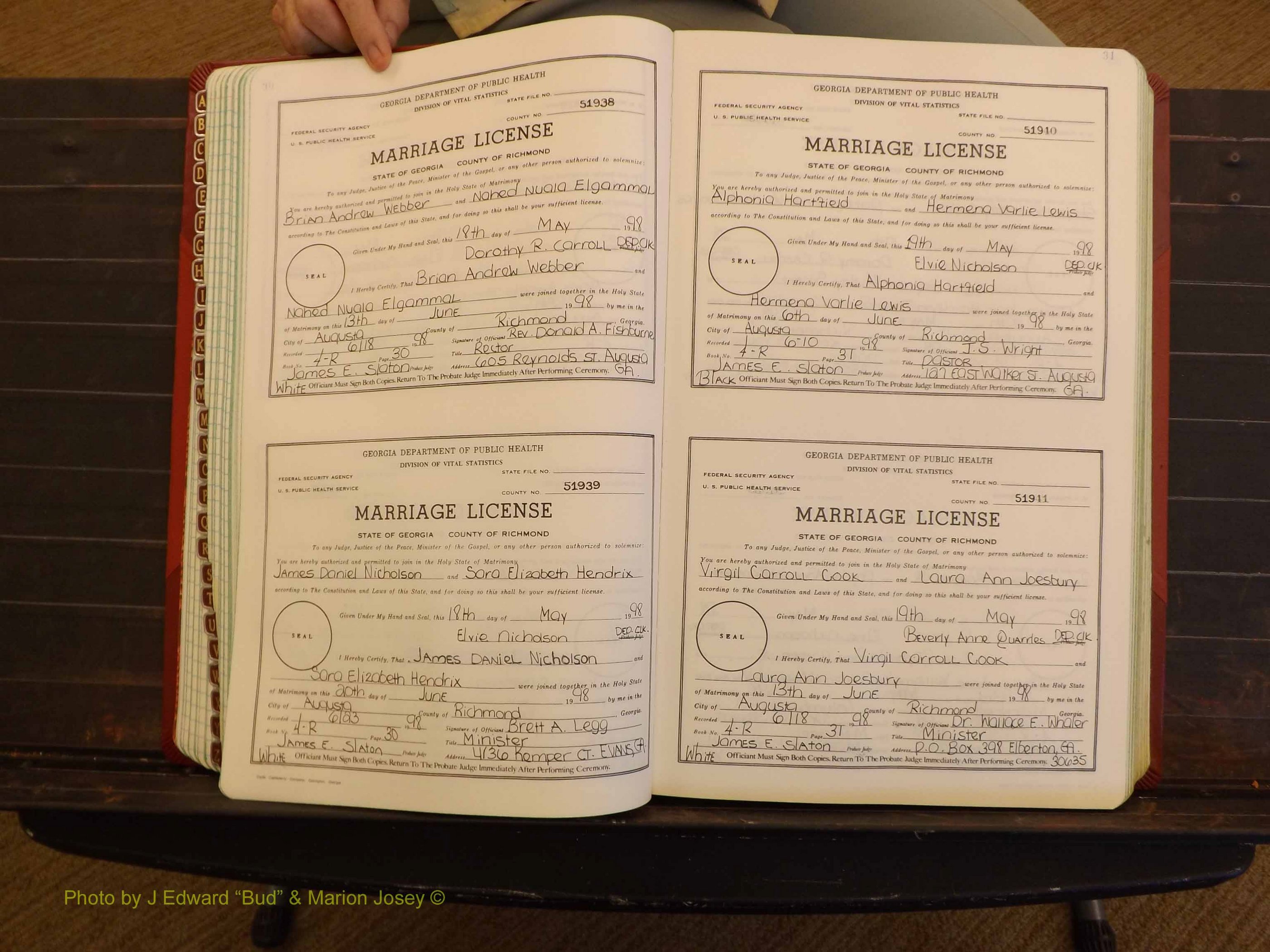 Richmond Marriages, 4R, 1998-1999 P 030-031.JPG