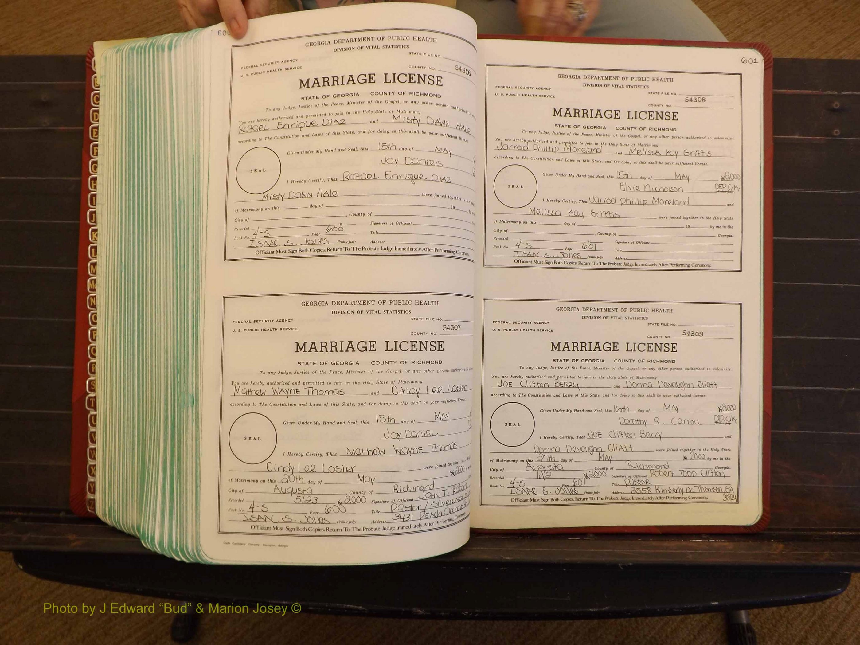 Richmond Marriages, 4S, 1999-2000 P 600-601.JPG