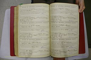 Emanuel Co, GA, Marriages Book D, 1904 - 1915, P 582-583.JPG