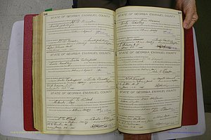 Emanuel Co, GA, Marriages Book D, 1904 - 1915, P 586-587.JPG