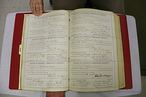 Emanuel Co, GA, Marriages Book E, 1915 - 1928, P 022-023.JPG