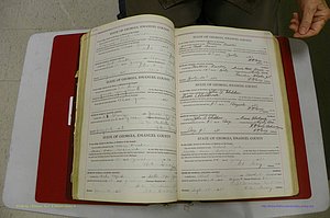 Emanuel Co, GA, Marriages Book G, 1928 - 1940, White, P 124-125.JPG
