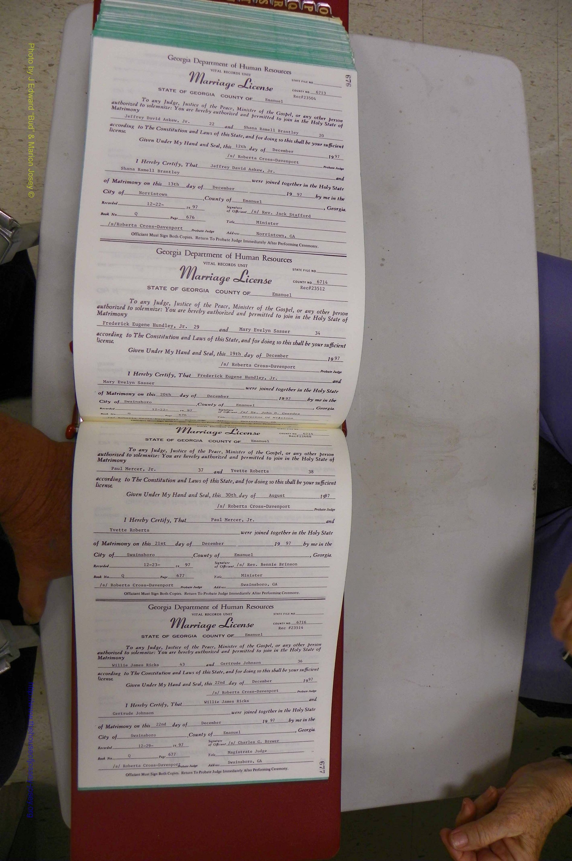 Emanuel Co, GA, Marriages Book Q, 1990 - 1998, P 676-677.JPG