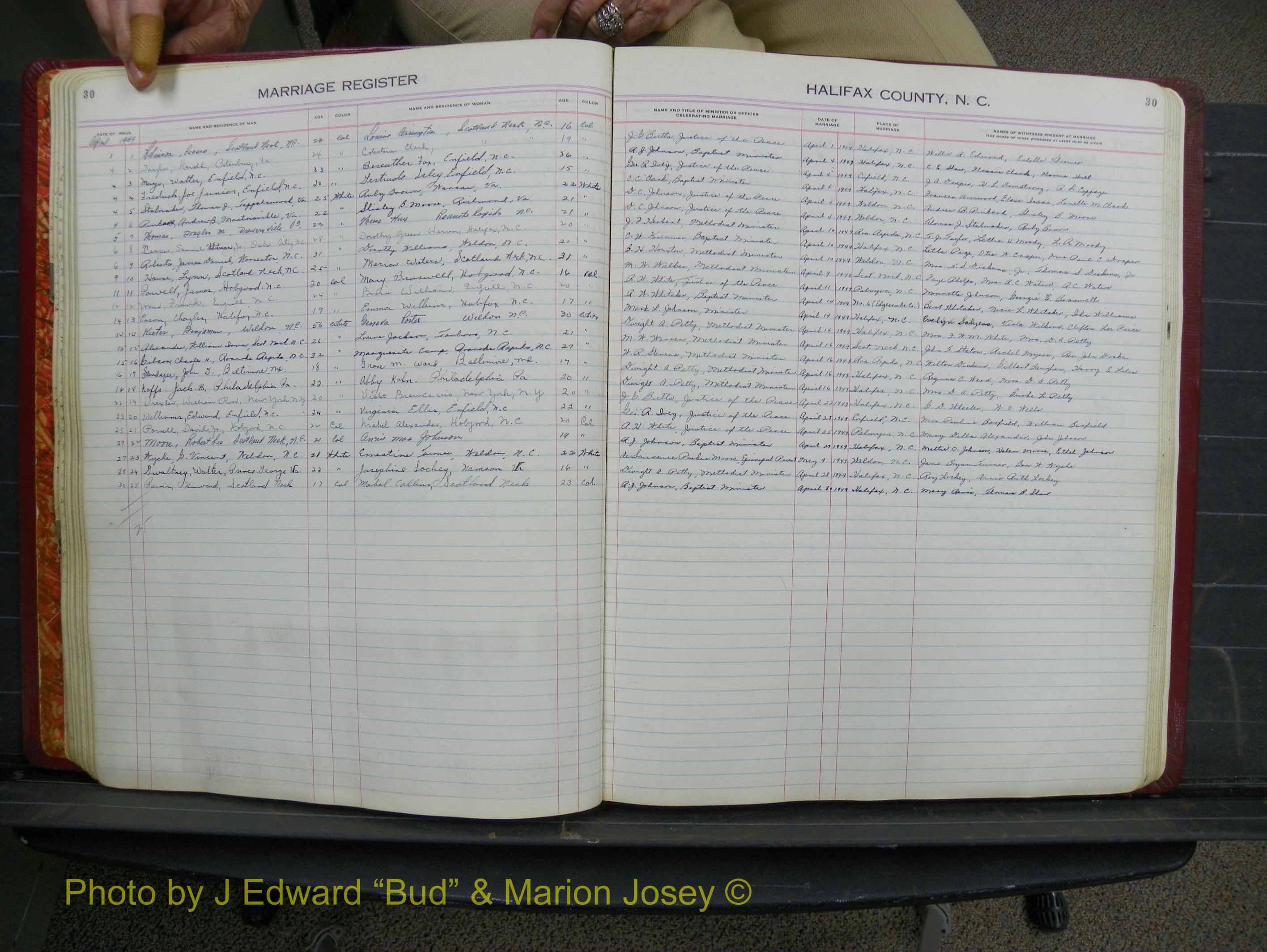 Halifax Marriage Book 12, 1939-1946 P 030.JPG