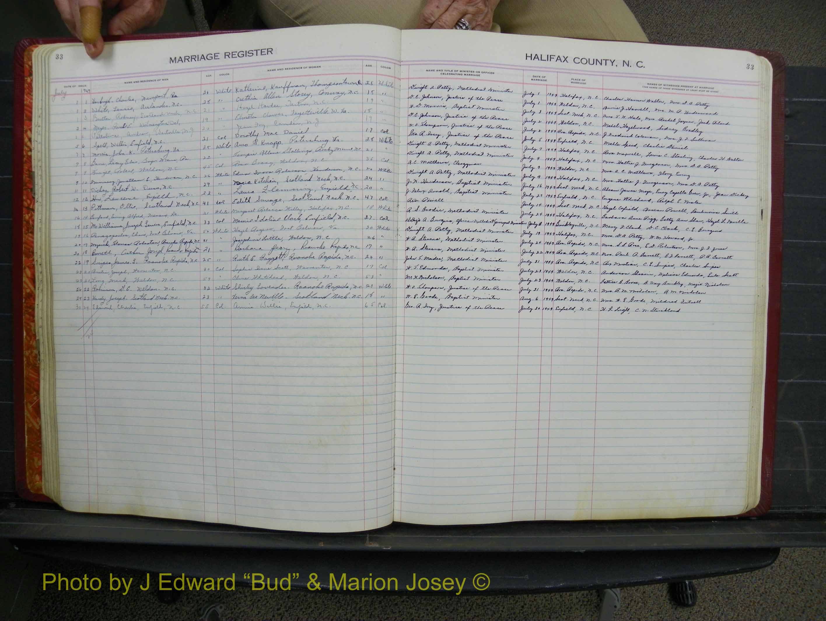 Halifax Marriage Book 12, 1939-1946 P 033.JPG