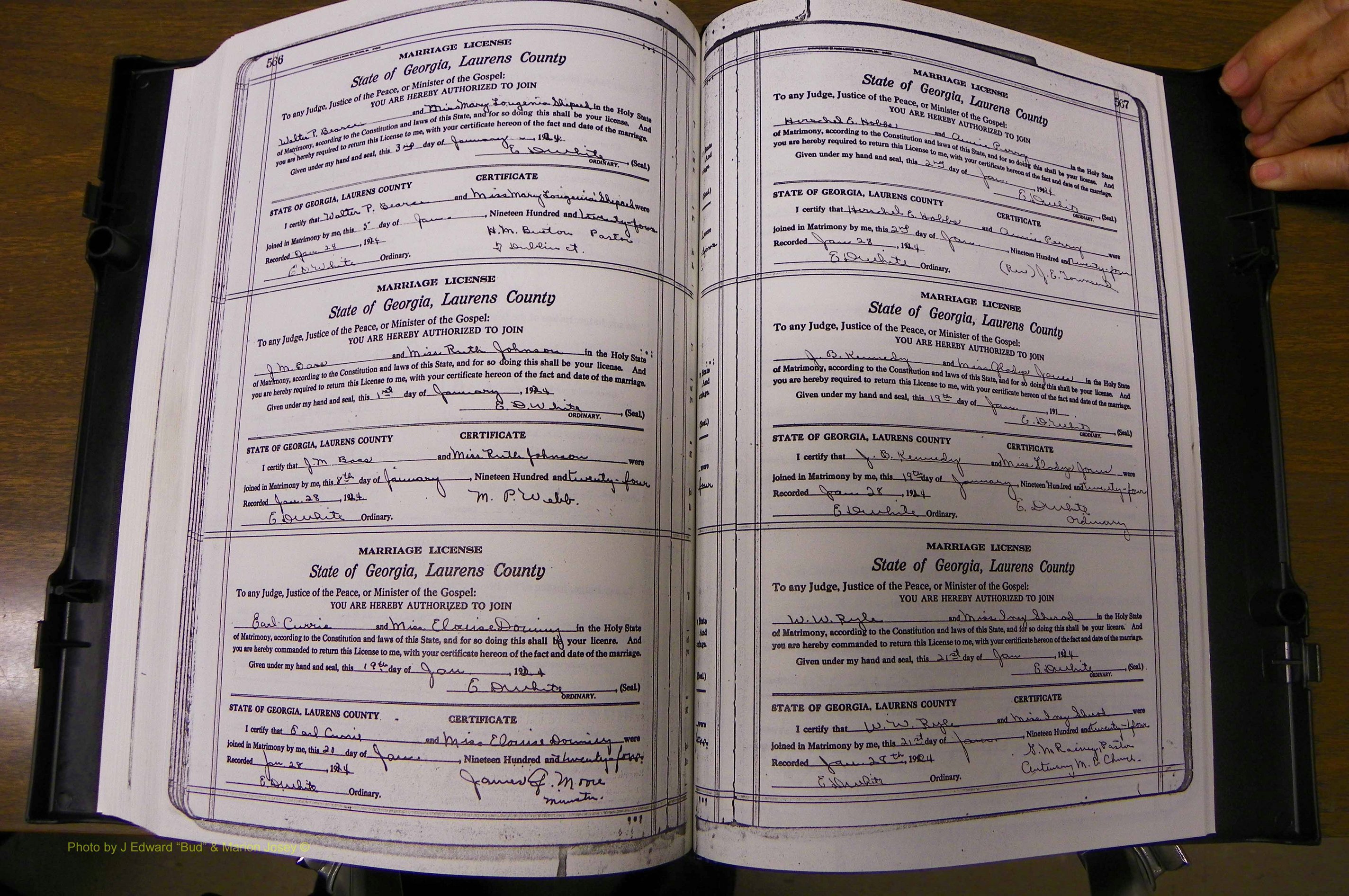 Laurens Co, GA, Marriages Book P, 1915 - 1924, White, P 566-567.JPG