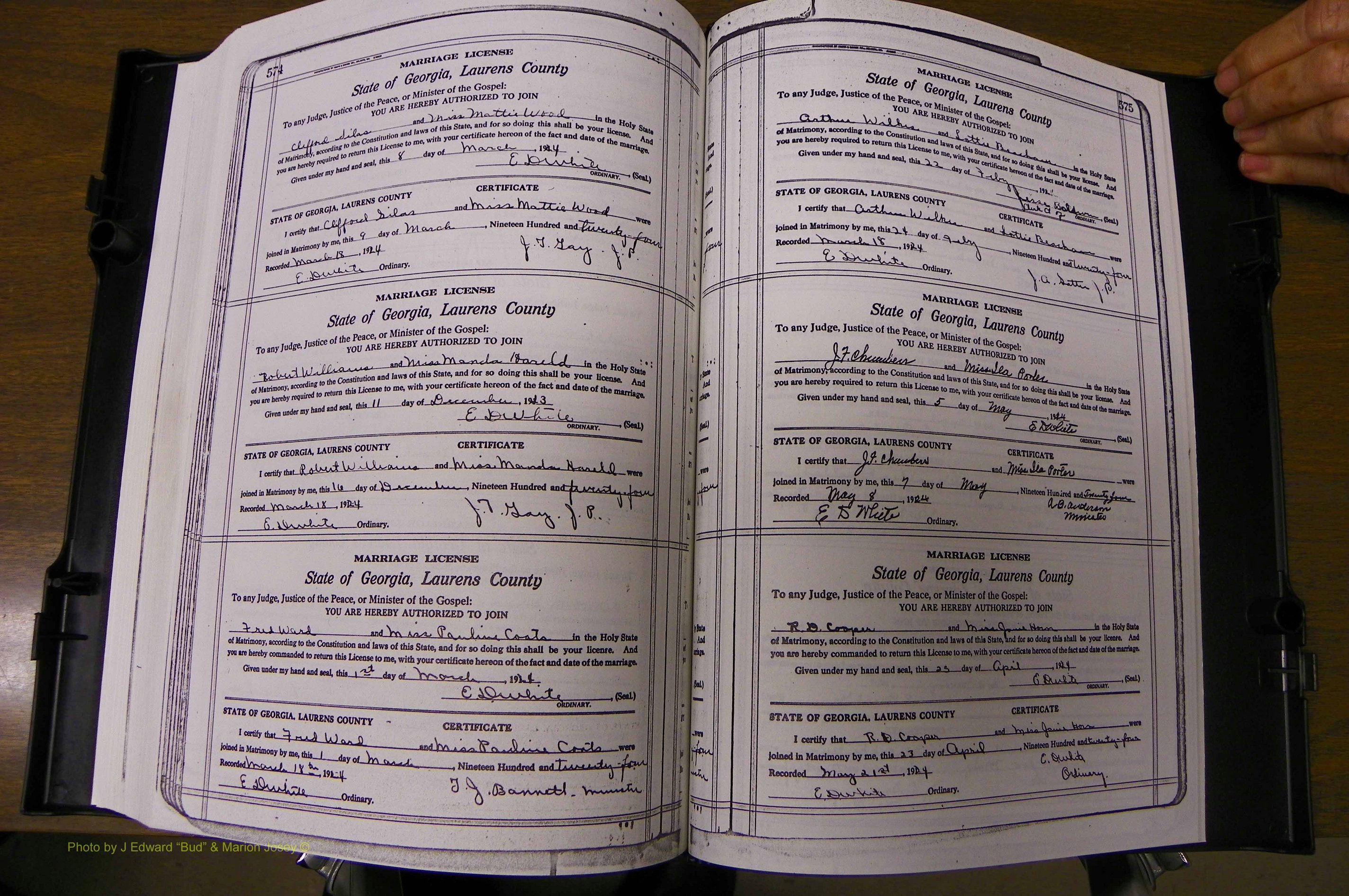 Laurens Co, GA, Marriages Book P, 1915 - 1924, White, P 574-575.JPG