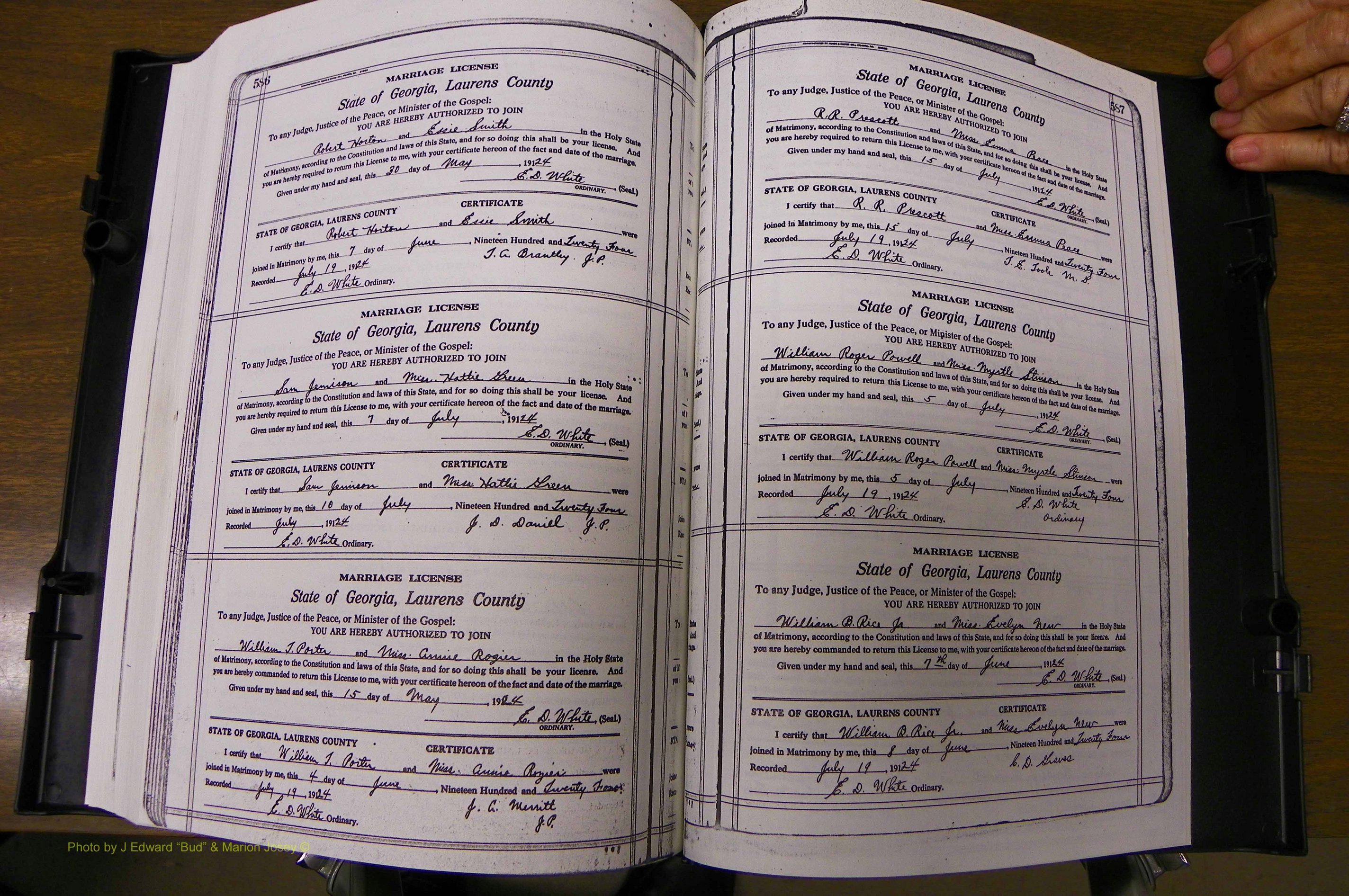 Laurens Co, GA, Marriages Book P, 1915 - 1924, White, P 586-587.JPG